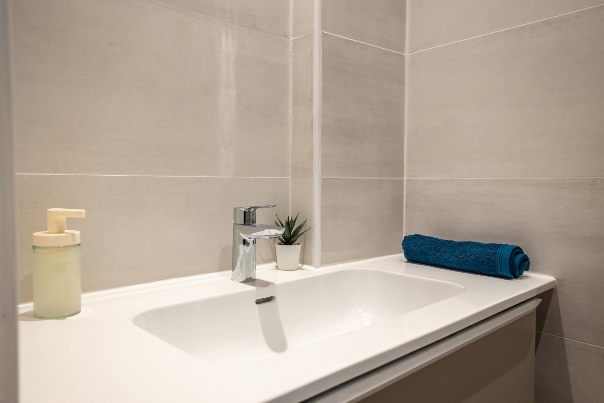 En Plein Coeur De Deuxieme Arrondissement Quartier Montergueil Chatelet Apartment Paris